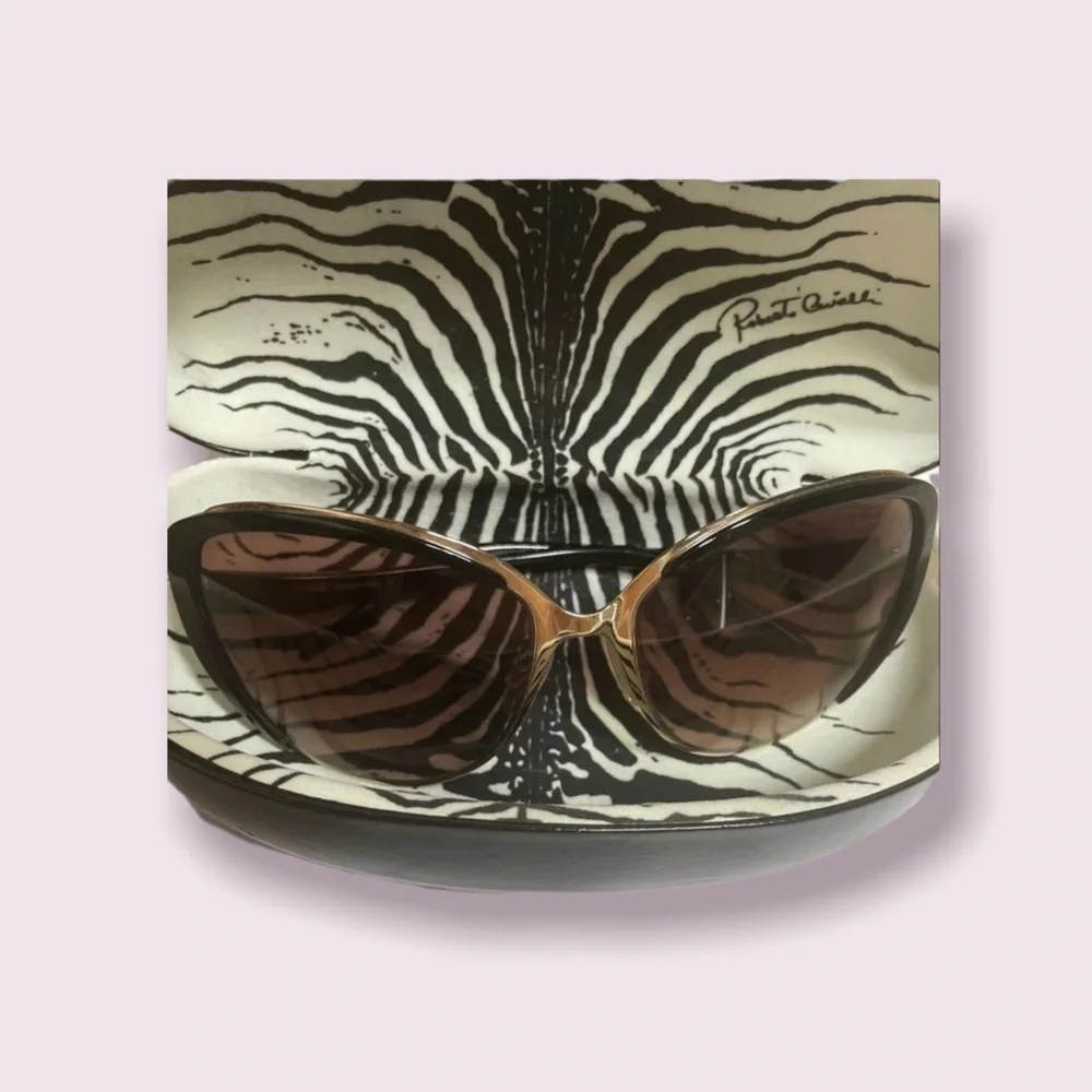 Robert Cavilli Sunglasses‎